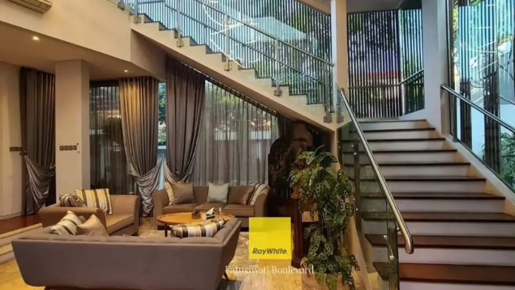 RUMAH MODERN MINIMALIST CANTIK JALAN LEBAR 2MOBIL AREA TEBET BARAT 