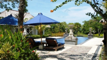 Beautiful and gorgeous villa furnished dijual area nusa dua bali 