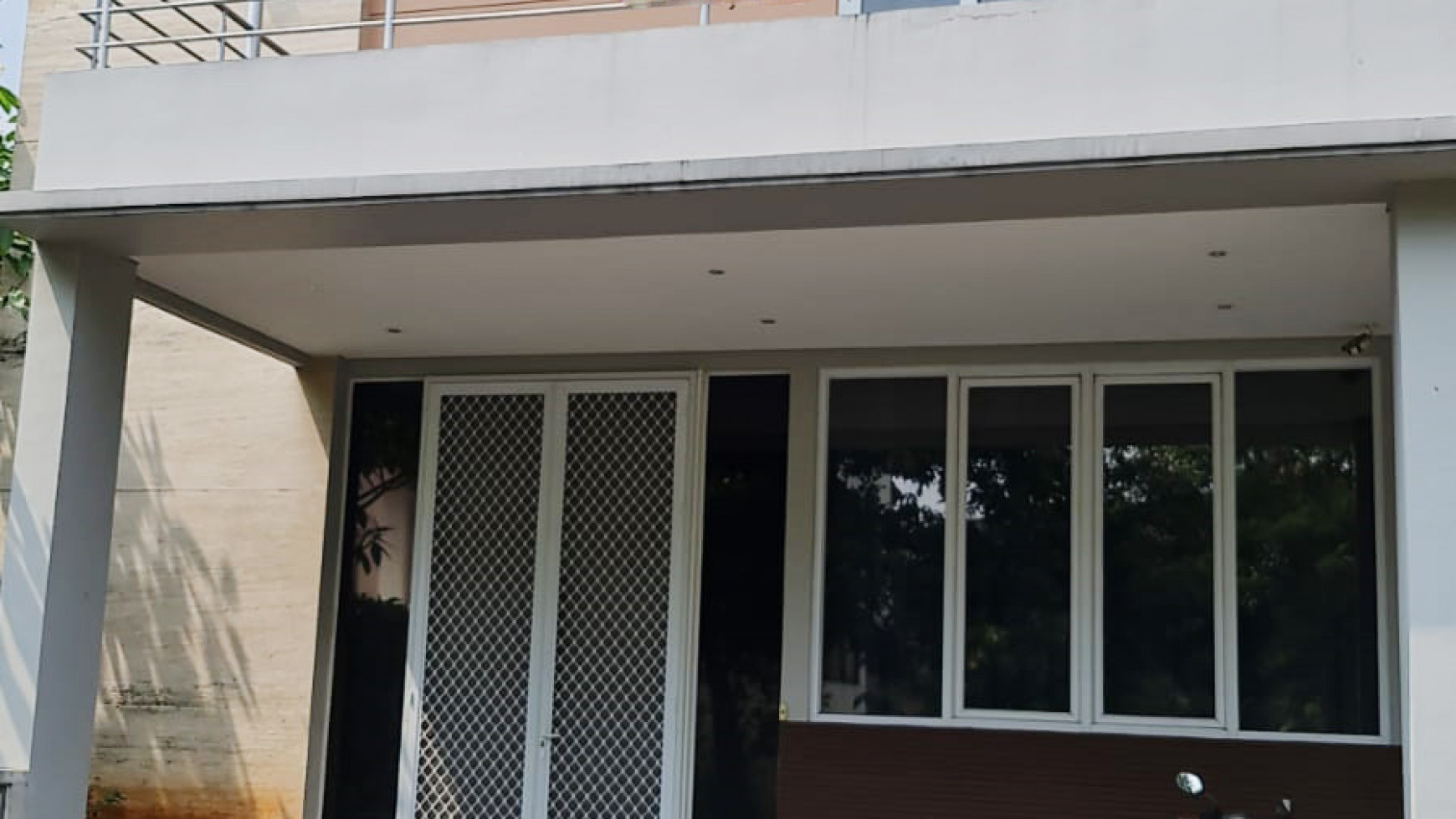 Rumah Nyaman dan Siap Huni di kawasan Callysta Residence, Bintaro