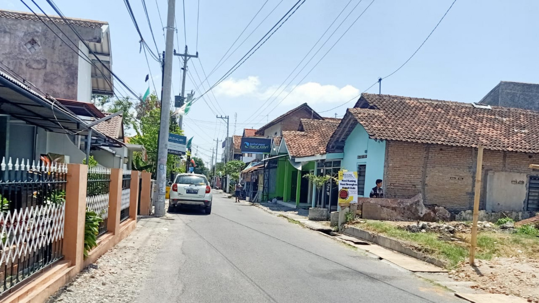 Tanah pinggir jalan ramai di Condong Catur, Sleman