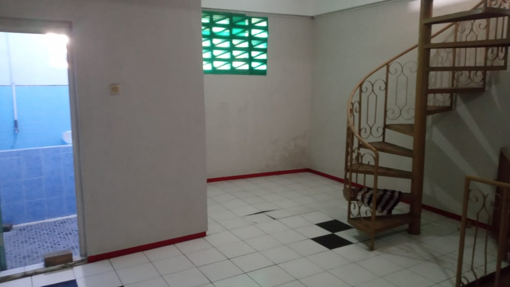 Dijual rumah 4 lantai JL. Sidodadi