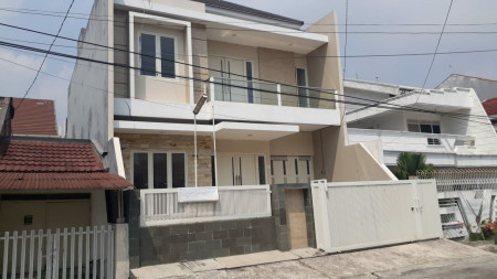 Dijual Rumah Baru Gress *Babatan Pantai Utara* Modern Minimalis