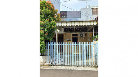 Rumah Janur Kuning, Kelapa Gading Luas 6x17m2