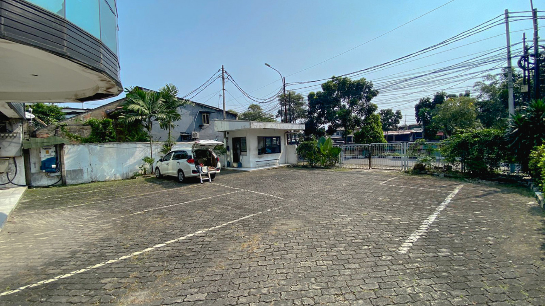 Dijual Gedung Murah Siap Pakai Di Jl. Haji Ung Raya, Kemayoran