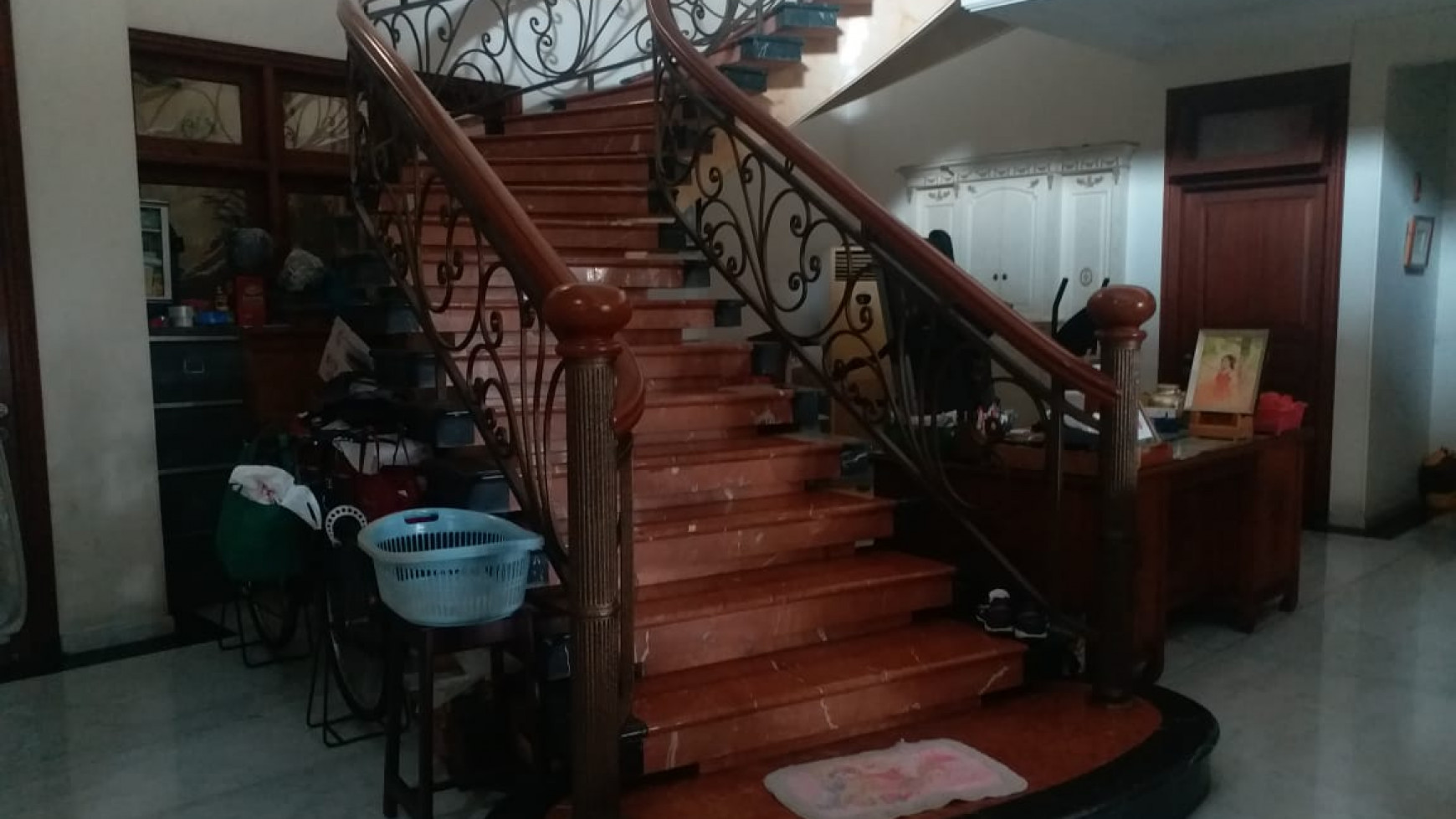 Dijual Rumah Mewah Full Furnished Taman Hunian Satelit Surabaya Barat