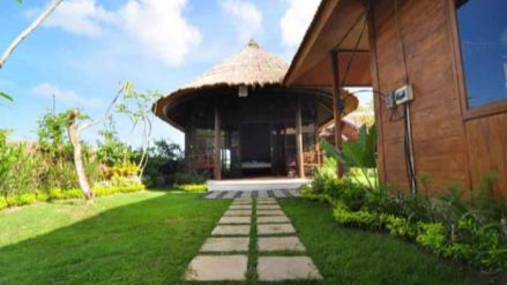 Beautiful Villa For Sale in Pecatu Bali with 2 swimming pool