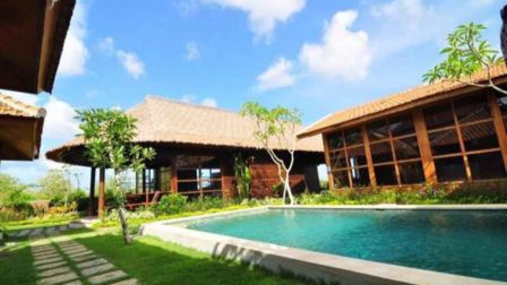 Beautiful Villa For Sale in Pecatu Bali with 2 swimming pool