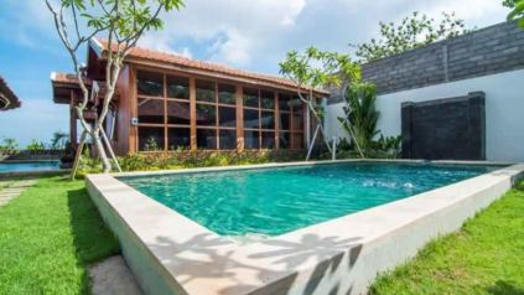 Beautiful Villa For Sale in Pecatu Bali with 2 swimming pool