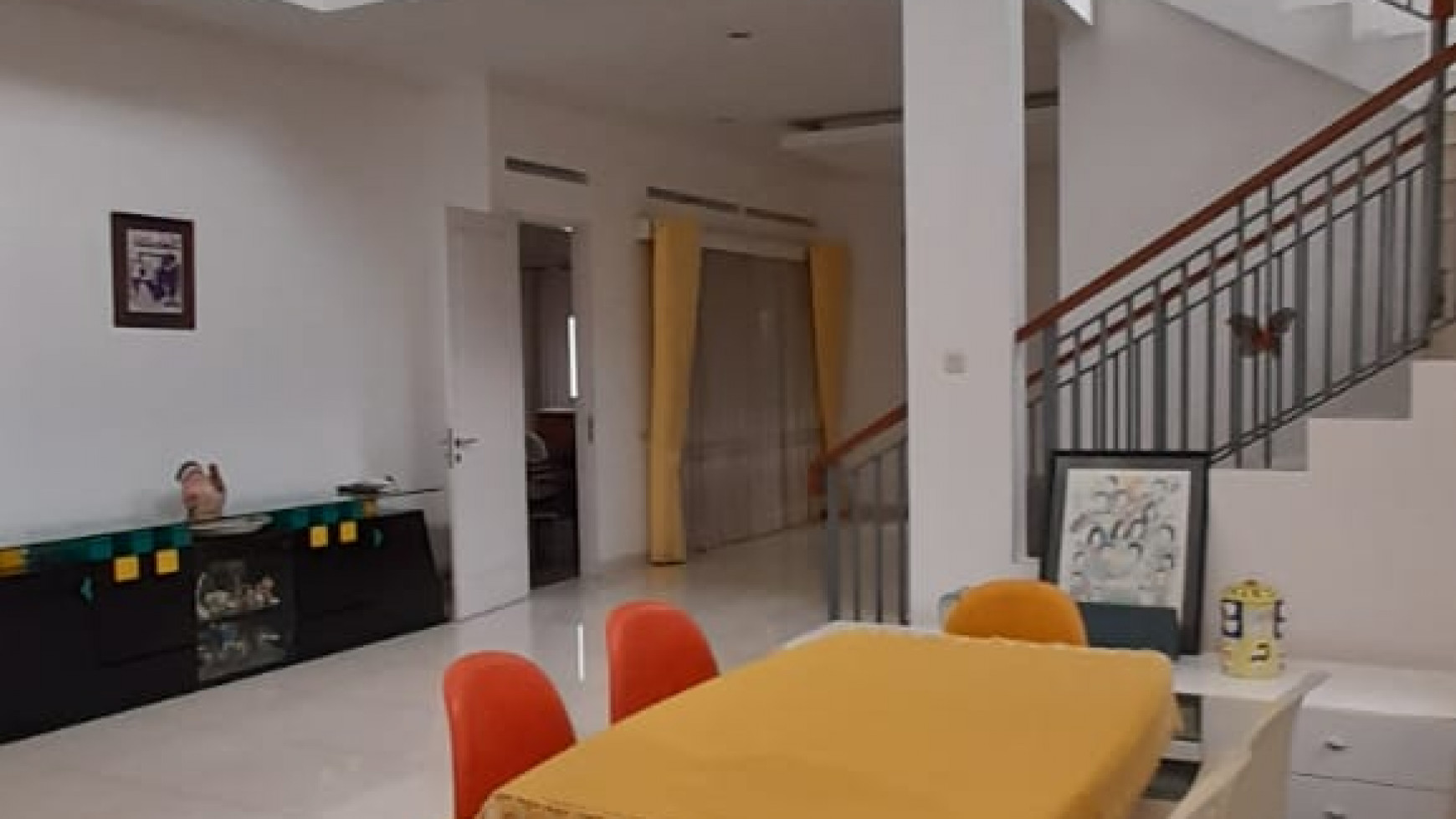 Rumah Modern Minimalis Siap Huni Asri Dalam Cluster Posisi Hoek Bona Vista Jakarta Selatan