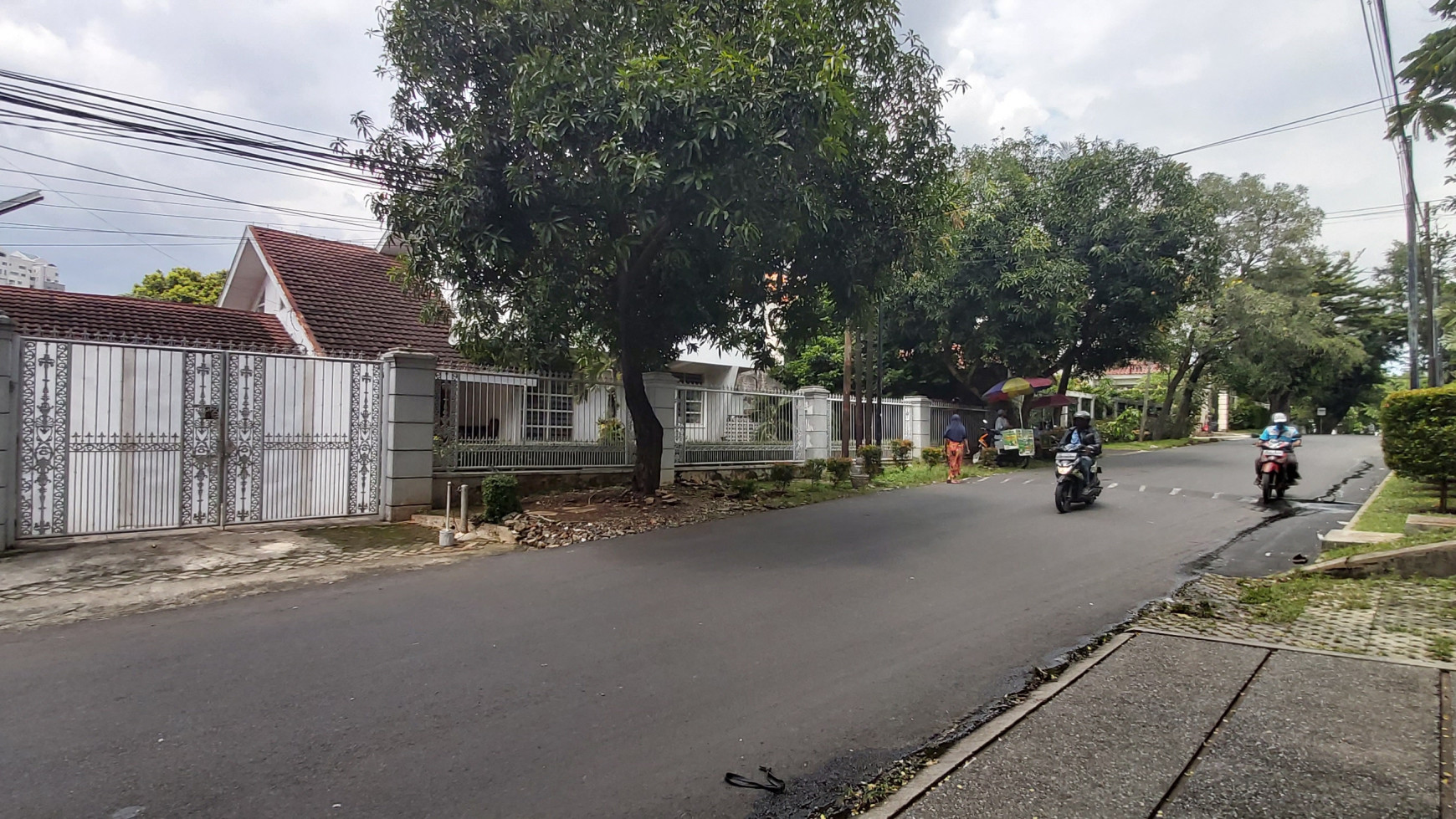 Rumah Bisa Untuk Usaha Lokasi Ciamik Jalan Besar Bebas Banjir Cipete Cilandak Fatmawati Jakarta Selatan