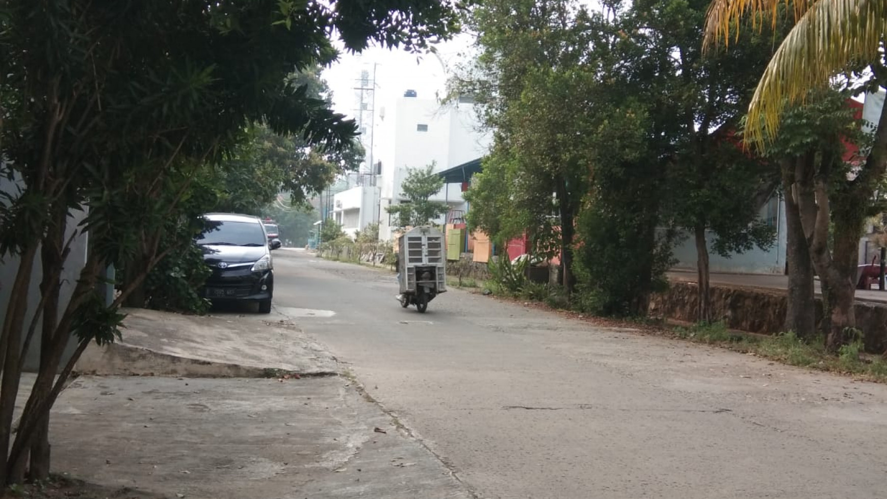 Rumah dengan Halaman Luas dan Strategis @Villa Inti Persada, Pamulang