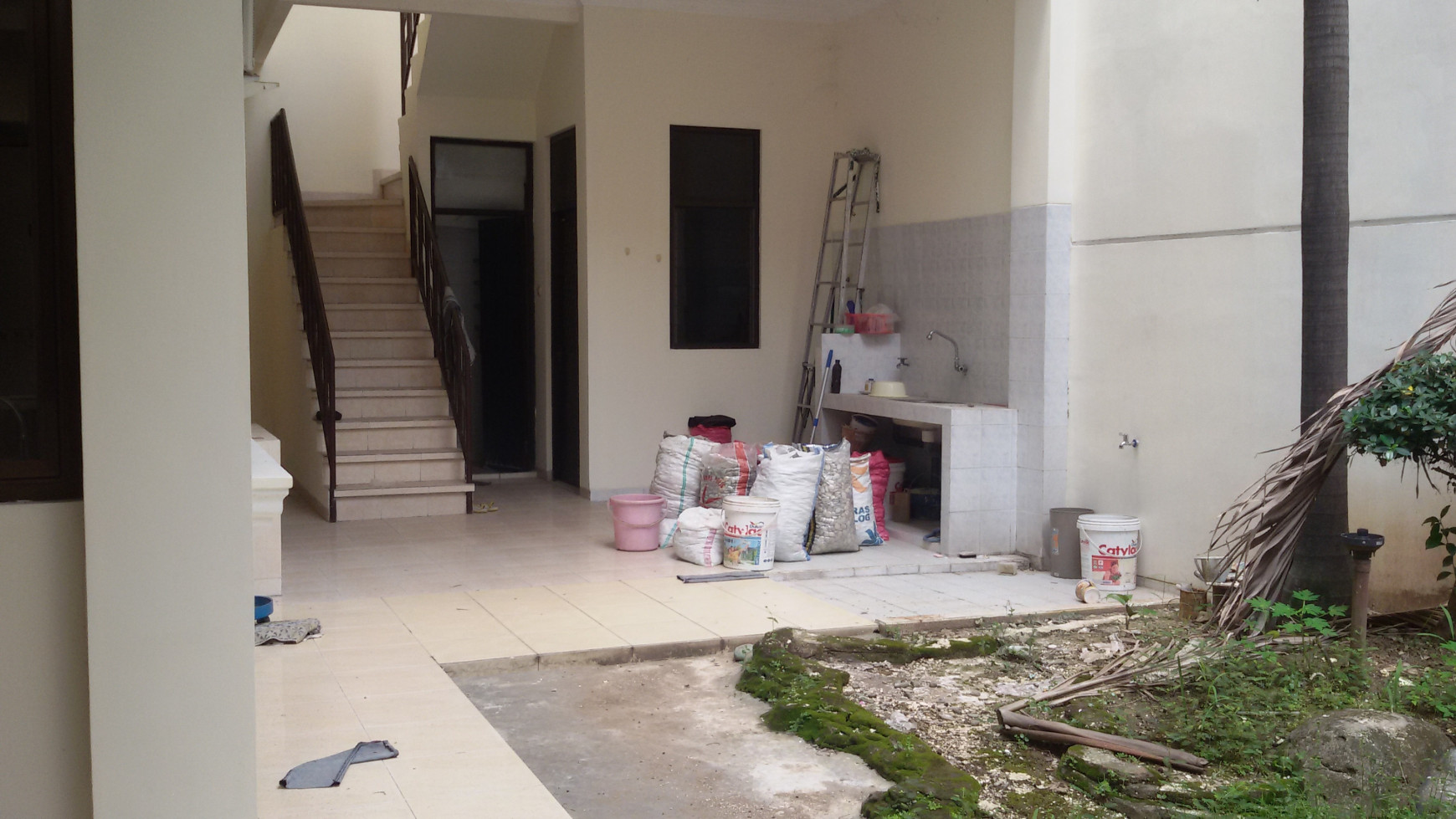 125. Dijual murah Rumah di VBR 1 Villa Bukit Regensi Pakuwon Indah Surabaya Barat