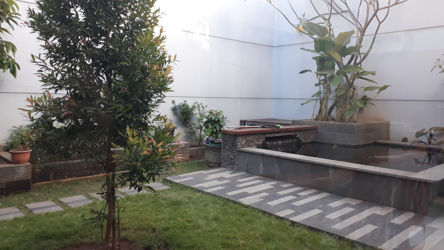 346. Dijual murah rumah 2 lantai minimalis di Prambanan Regency - jalan Boulevard, Surabaya Barat