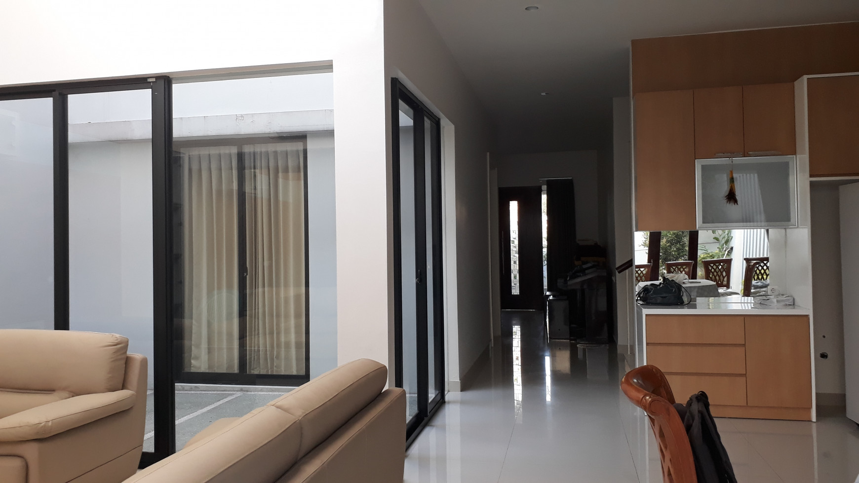 346. Dijual murah rumah 2 lantai minimalis di Prambanan Regency - jalan Boulevard, Surabaya Barat