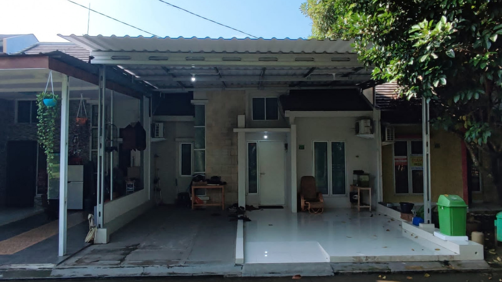 Rumah Standard Serpong Garden Green River, Cisauk