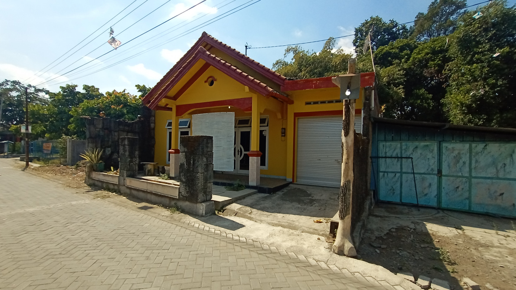 RUMAH TINGGAL DIGUYANGAN 50 METER DARI JL GODEAN