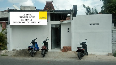 KOST 17 KAMAR, DI JL RONODIGDAYAN SELATAN STASIUN LEMPUYANGAN