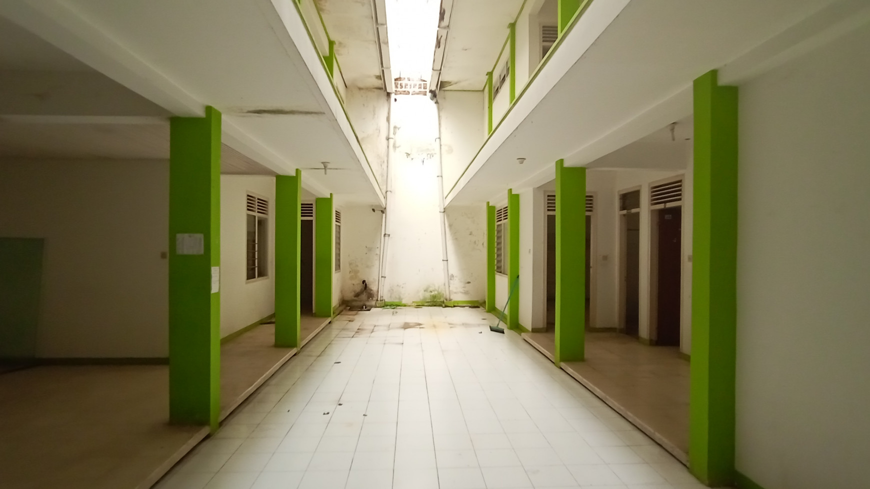 RUMAH 18 KAMAR DI DEKAT LINGKUNGAN KAMPUS KUGM, POGUNG, SLEMAN
