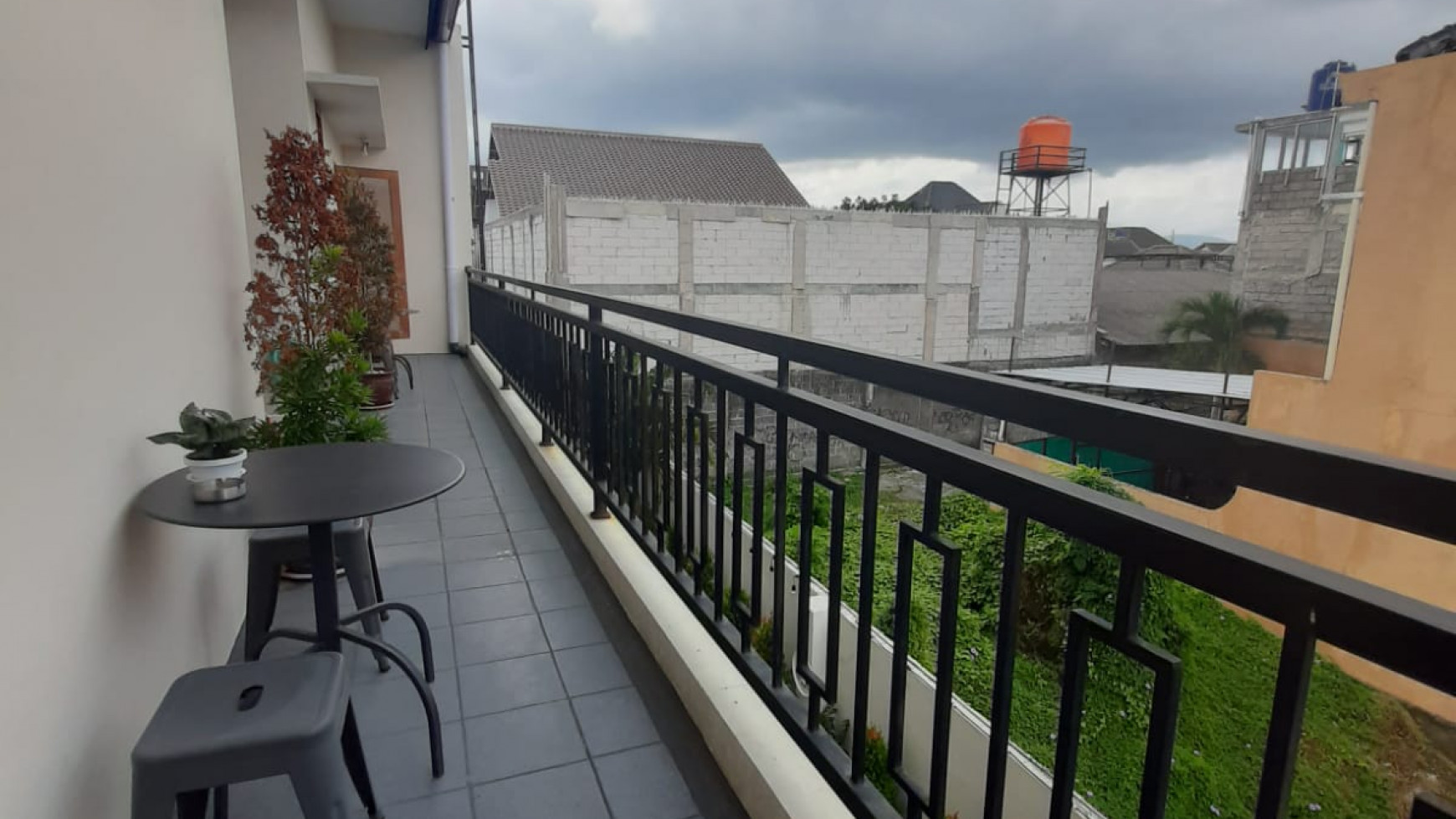 RUMAH SIAP HUNI KONSEP TOWNHOUSE DI TJOKRONINGRAT RESIDENCE, YOGYAKARTA