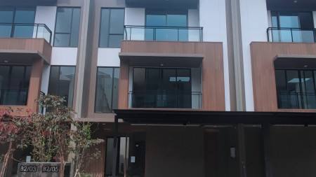 Hot Price. Rumah Mewah The Zora Kazumi, Bsd