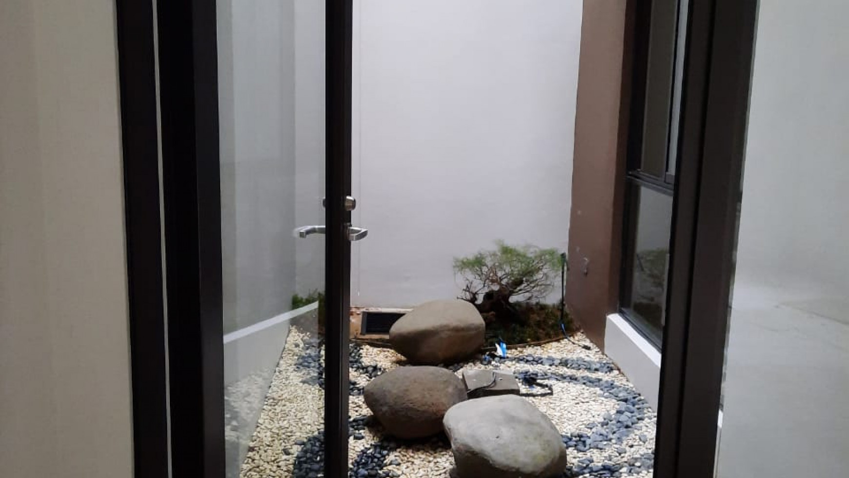 Hot Price. Rumah Mewah The Zora Kazumi, Bsd