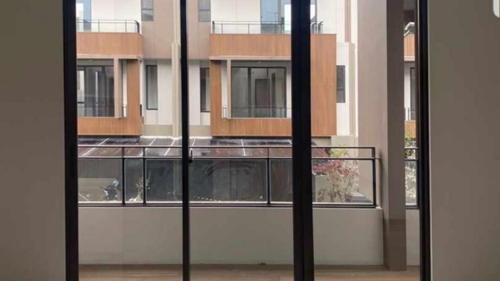Hot Price. Rumah Mewah The Zora Kazumi, Bsd