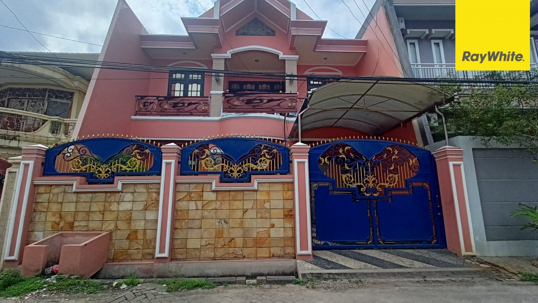 Dijual Rumah 2 lantai di Lebak Indah Utara, Surabaya