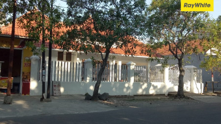 Disewakan Rumah di Jalan Raya Ketintang Madya, Surabaya