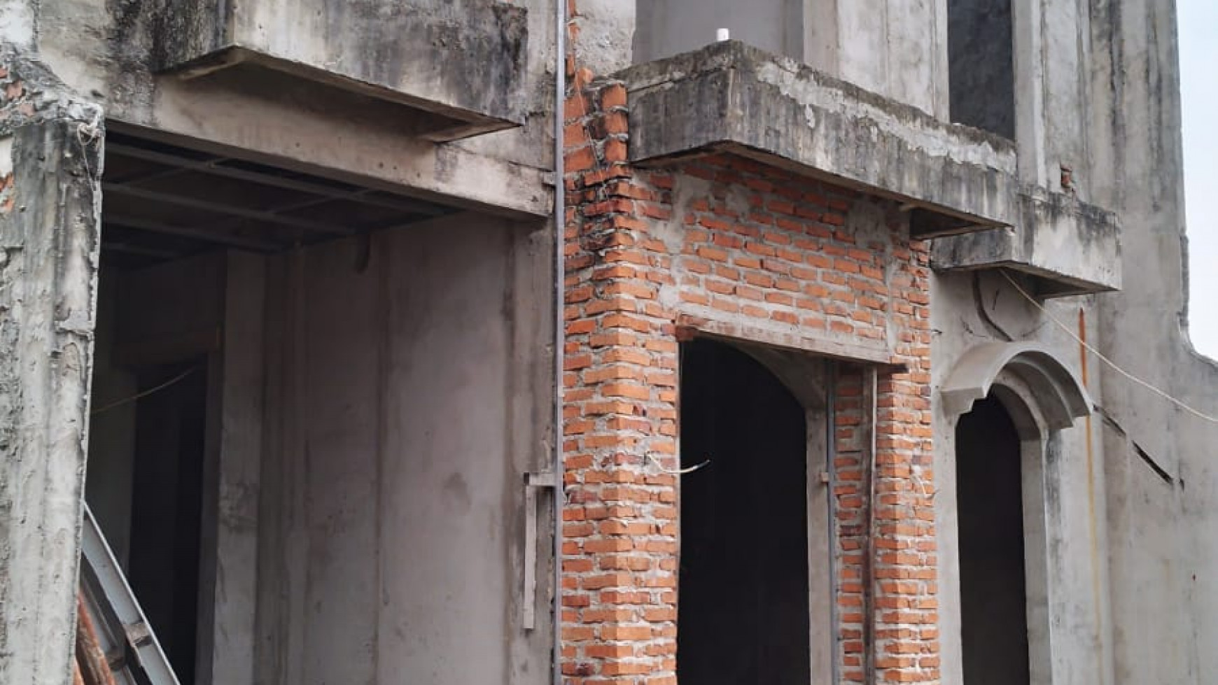 Rumah Proses Bangun dan Strategis @Pejaten Barat, Pasar Minggu