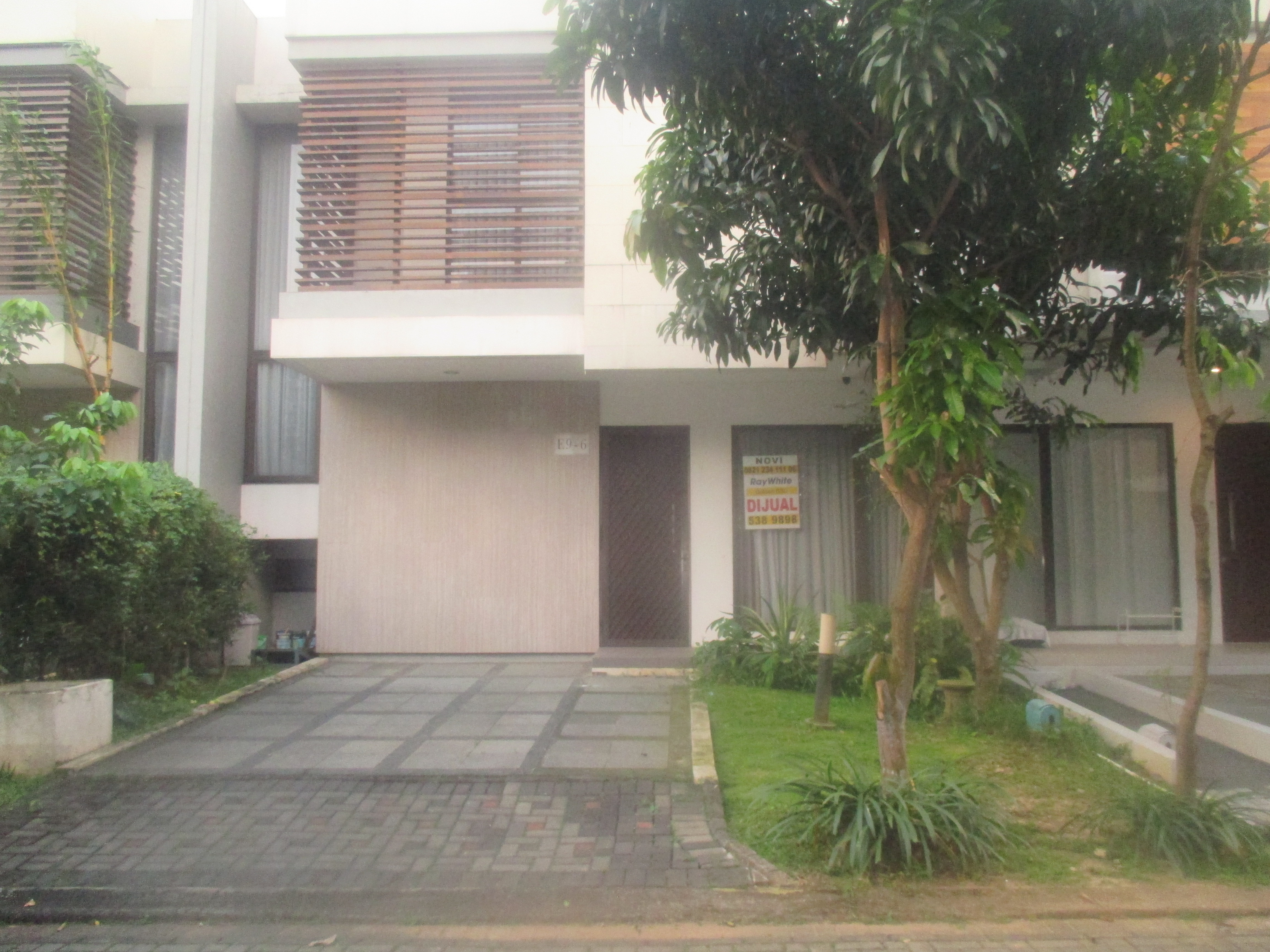 Dijual Rumah Strategis The Eminent Cluster Prestigia BSD City