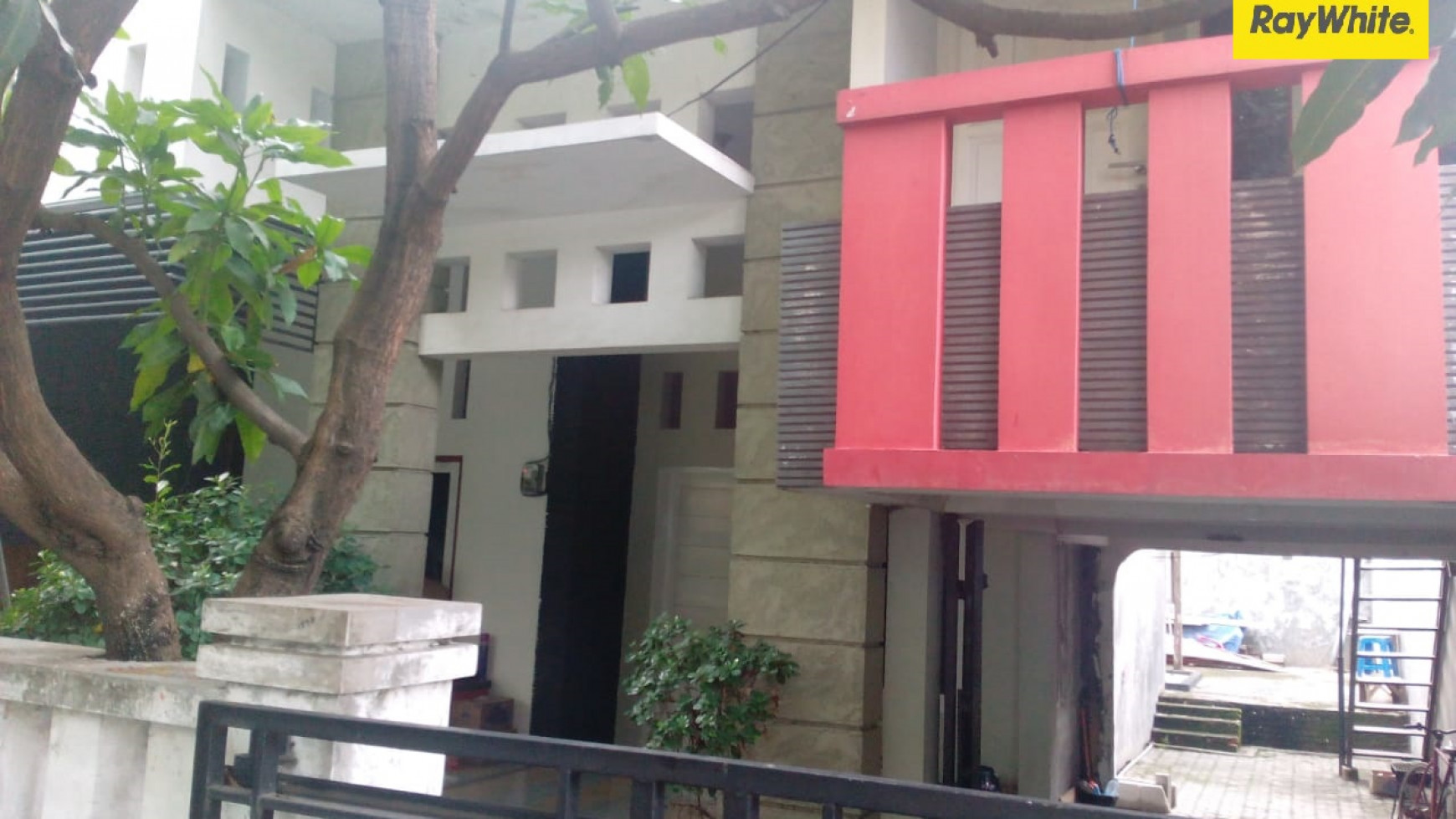 Dijual Rumah SHM di Ketintang Baru, Surabaya