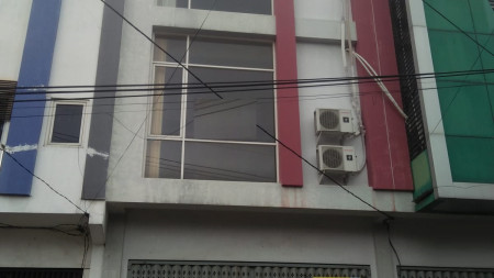 Dijual Ruko 3 lantai Pusat Kota di Jalan Greges, Surabaya