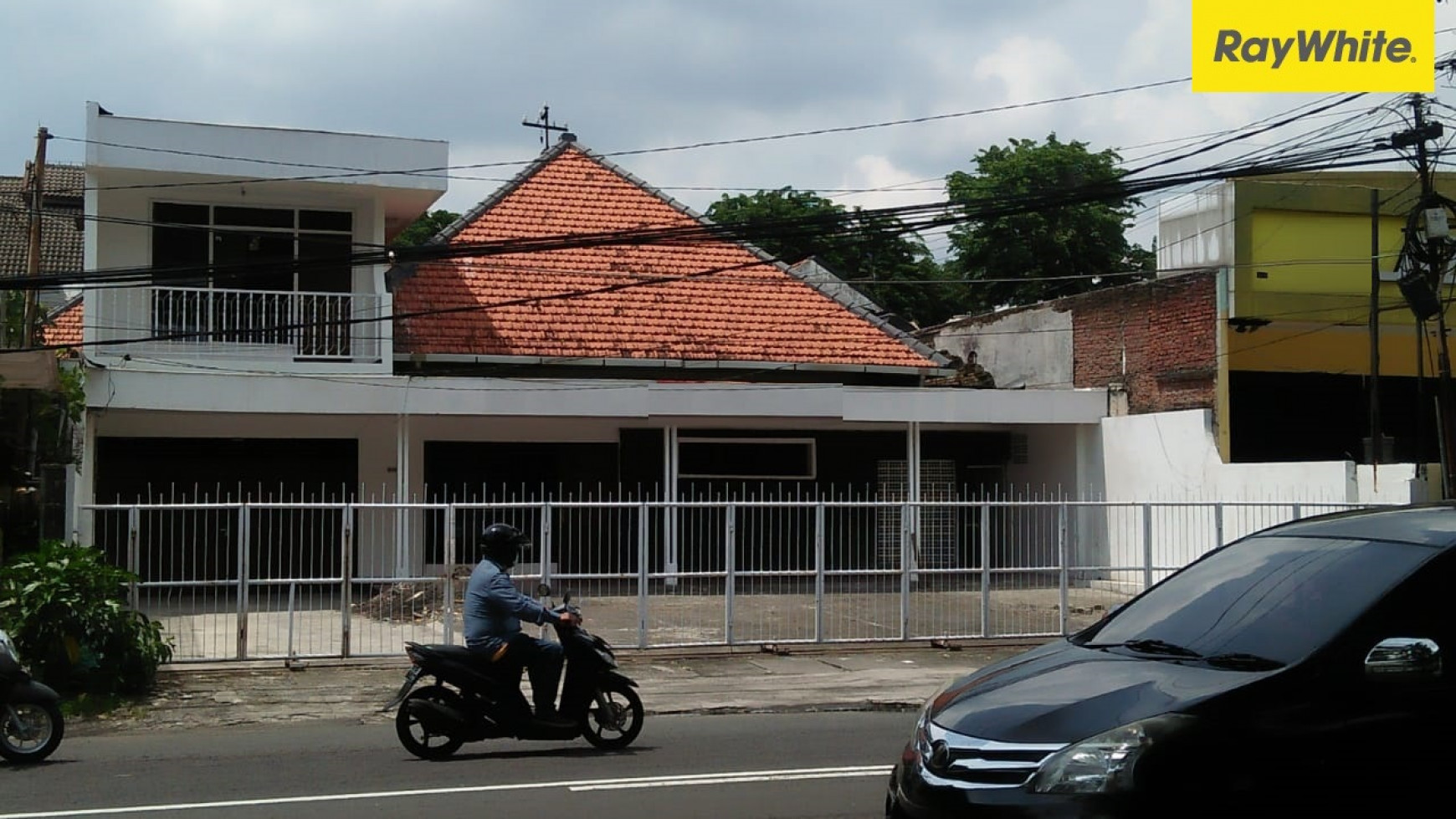 Disewakan Rumah di Jalan Indragiri, Darmo, Surabaya