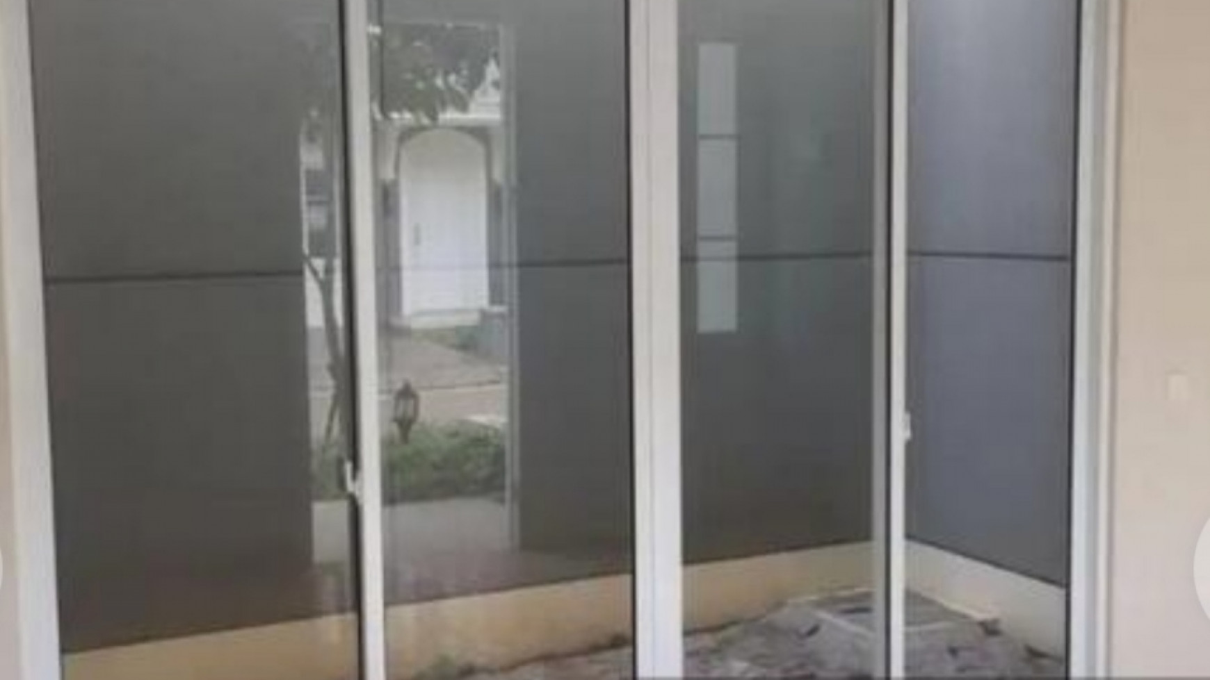 Murah Meriah. Rumah Cluster Elit Azzura Vanya Park, BSD