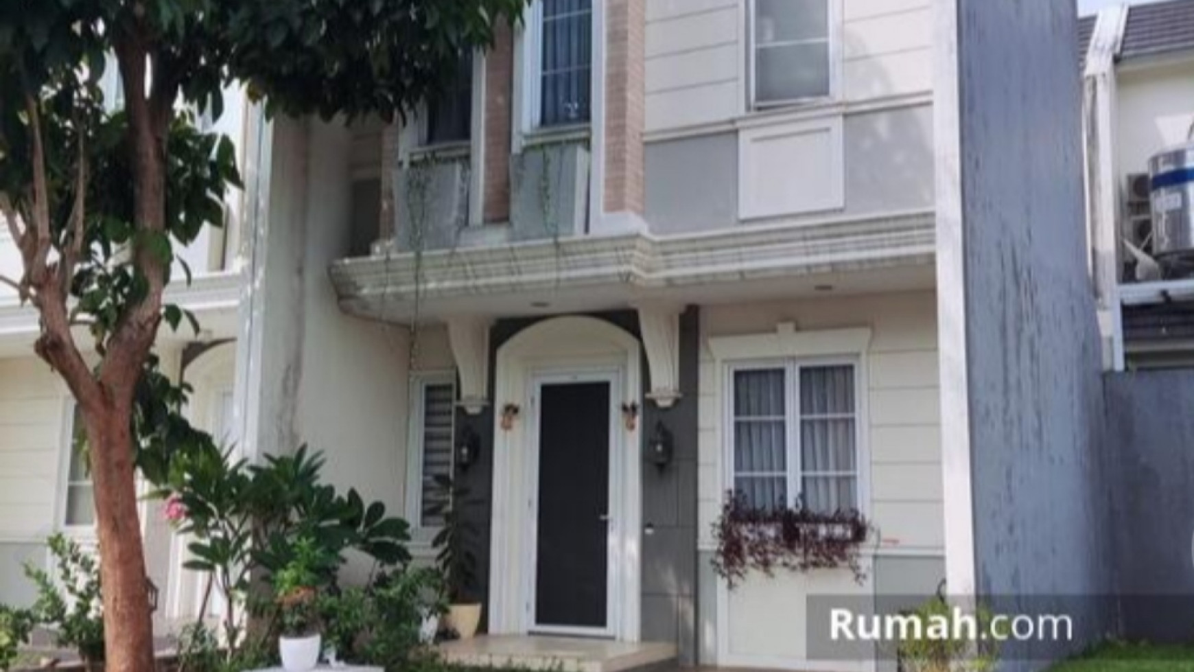 Murah Meriah. Rumah Cluster Elit Azzura Vanya Park, BSD