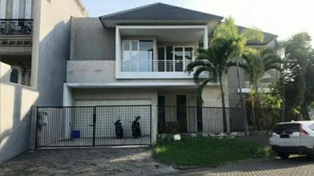 Dijual Rumah Graha Famili Surabaya Hunian Mewah Luas 328 m2- Garasi Carport 4