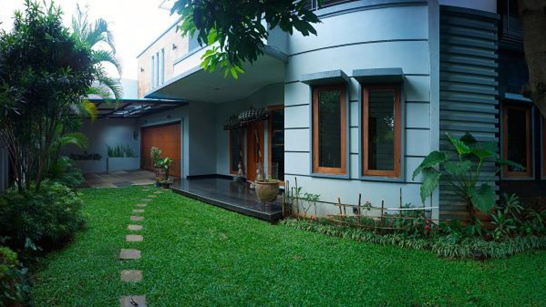 DIJUAL RUMAH JL CIPETE UTARA KEBAYORAN BARU JAKARTA SELATAN