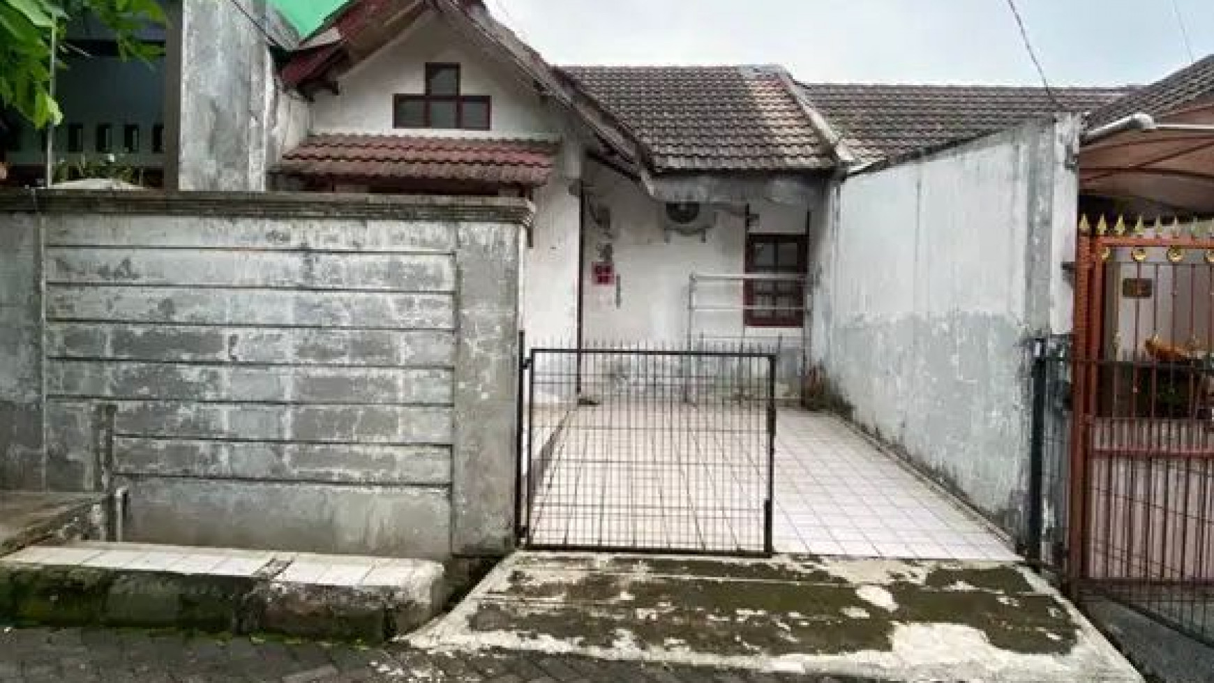 Rumah minimalis 1 lantai dalam Komplek di Pamulang