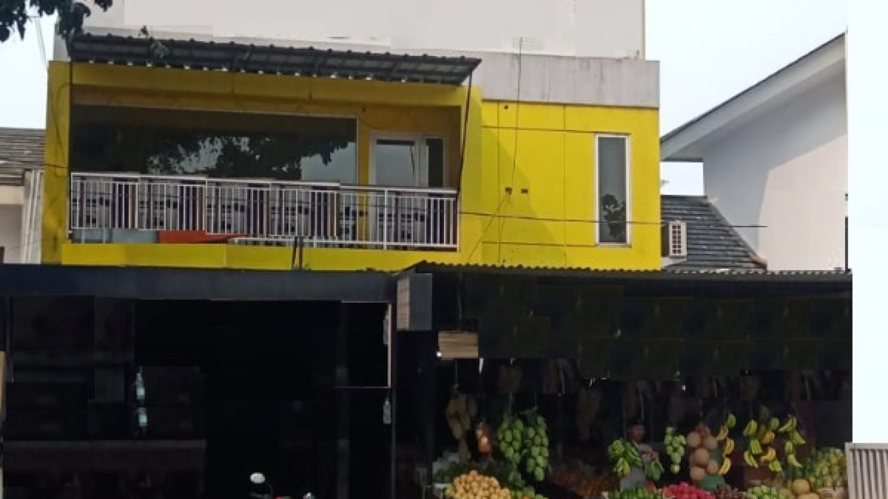 Ruko Anggrek Loka Pinggir jalan raya 