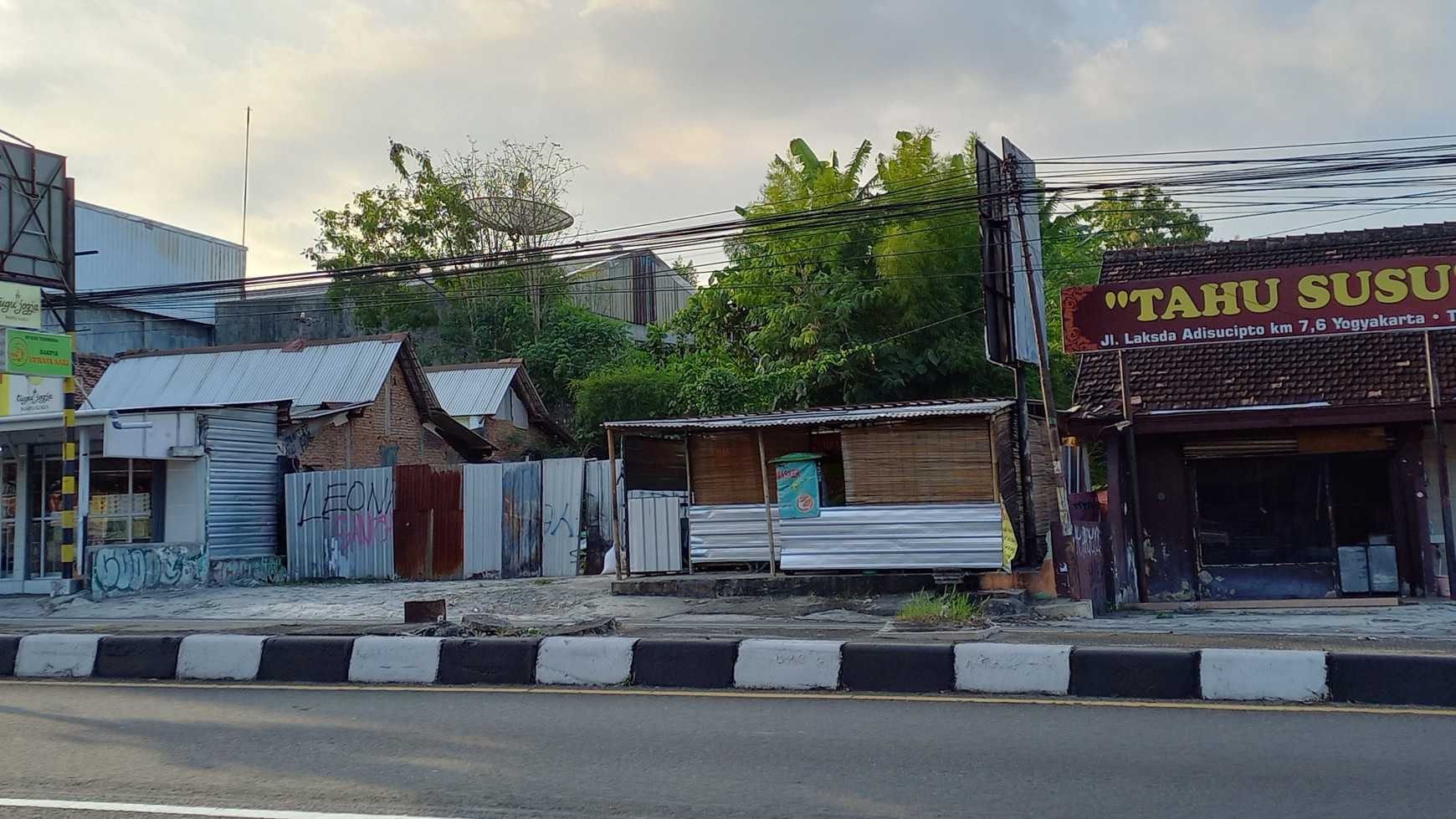 Tanah Strategis Di Jl Laksda Adisucipto Dekat Hyarta dan Transmart Maguwo