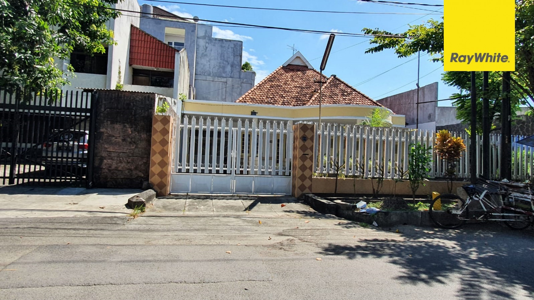 Disewakan Rumah Pusat Kota di Jl Teuku Umar, Surabaya