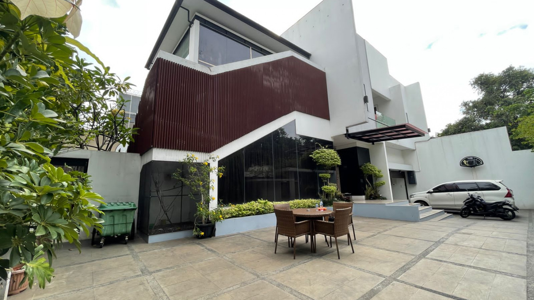 Dijual Modern Home Area Tebet Jakarta Selatan 