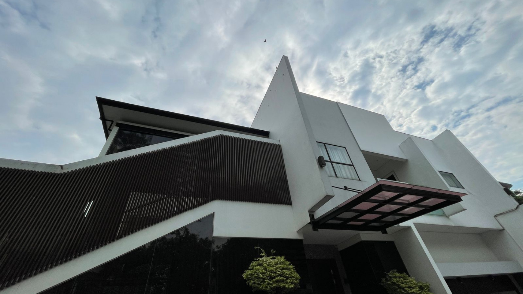 Dijual Modern Home Area Tebet Jakarta Selatan 