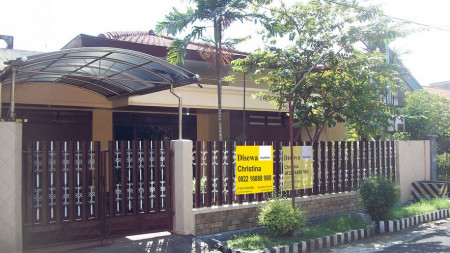 Rumah di Pakis Tirtoasri, Bagus + Terawat, sewa min 2 th