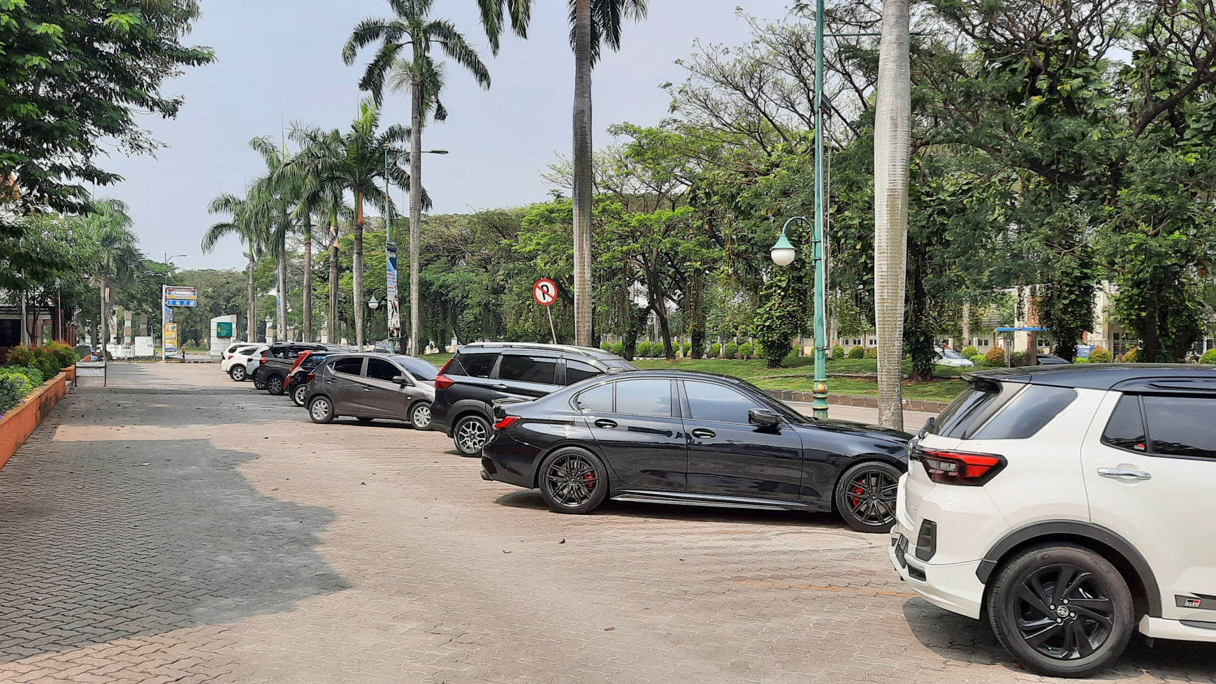 Ruko Resto Plaza City Walk Jababeka, Cocok untuk Usaha dan Kantor di Lokasi yang strategis