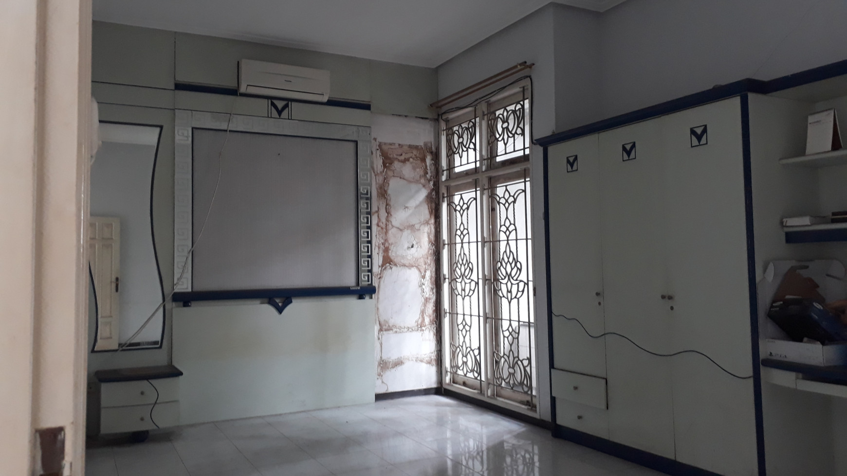 479. Dijual rumah murah di Jalan Raya Taman Gapura Blok G Citraland, Surabaya Barat