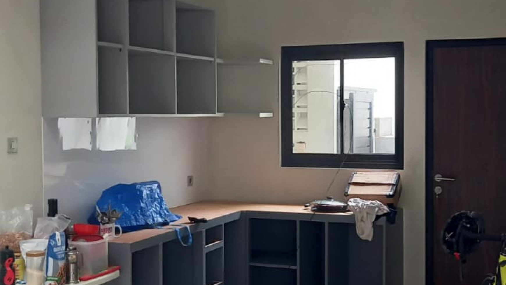 Rumah renovasi total Anggrek Vanda, Anggrek Loka