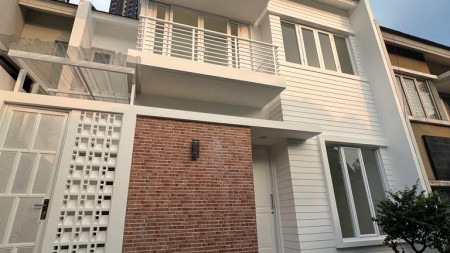Rumah fully renovated Delatinos BSD 