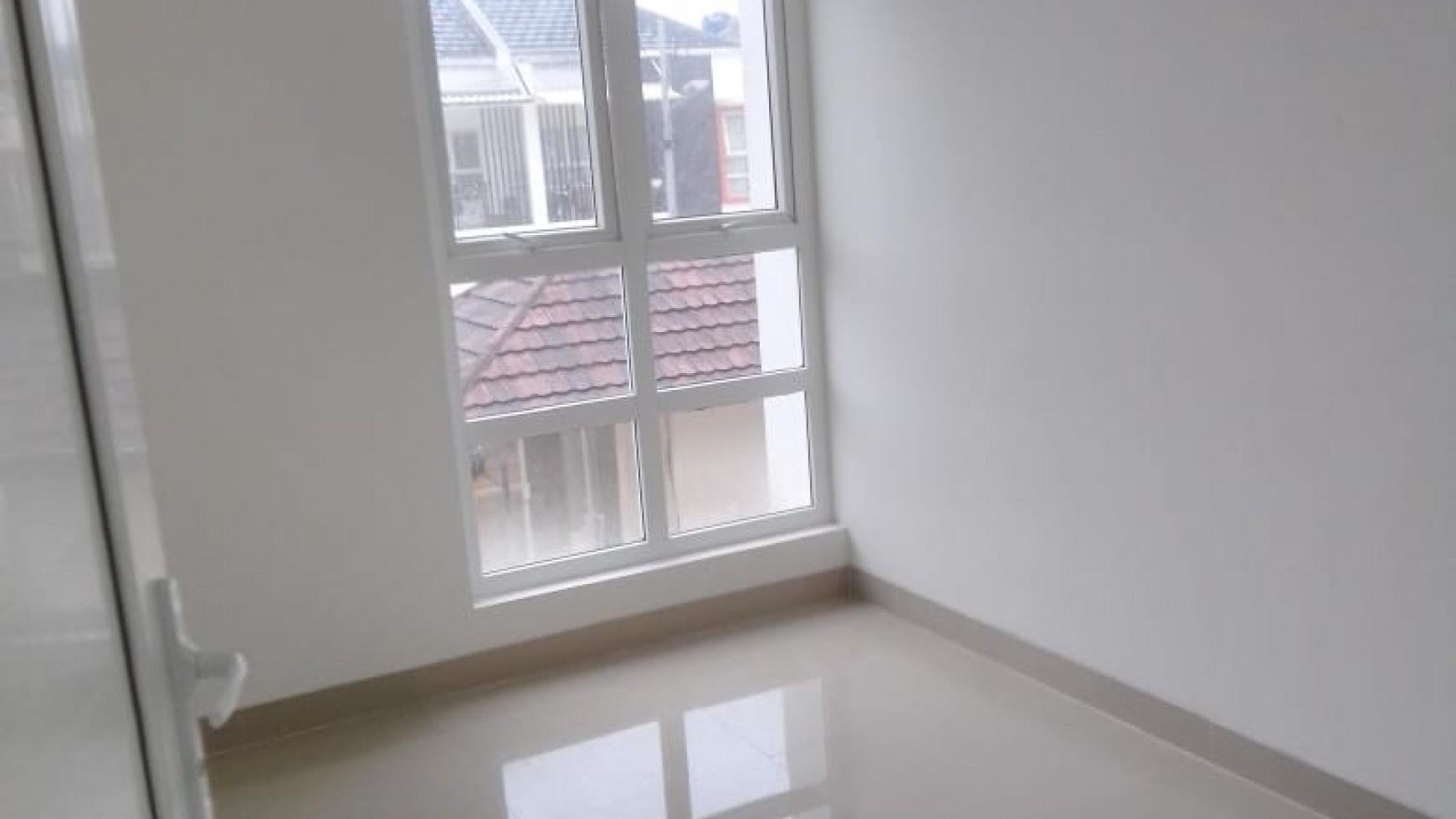 Rumah brand new siap huni di pondok aren