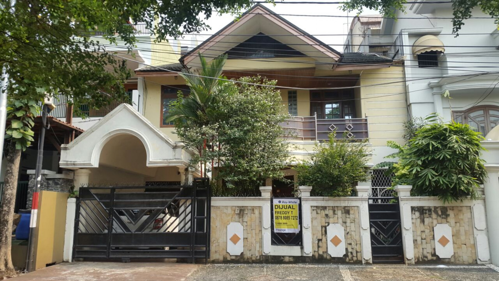 Rumah Asri Lokasi Cantik Cempaka Putih